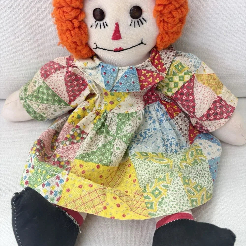 Vtg Raggedy Ann Doll Handmade Folk Art Button Eyes Embroidered Patchwork Kitsch - Picture 3 of 10